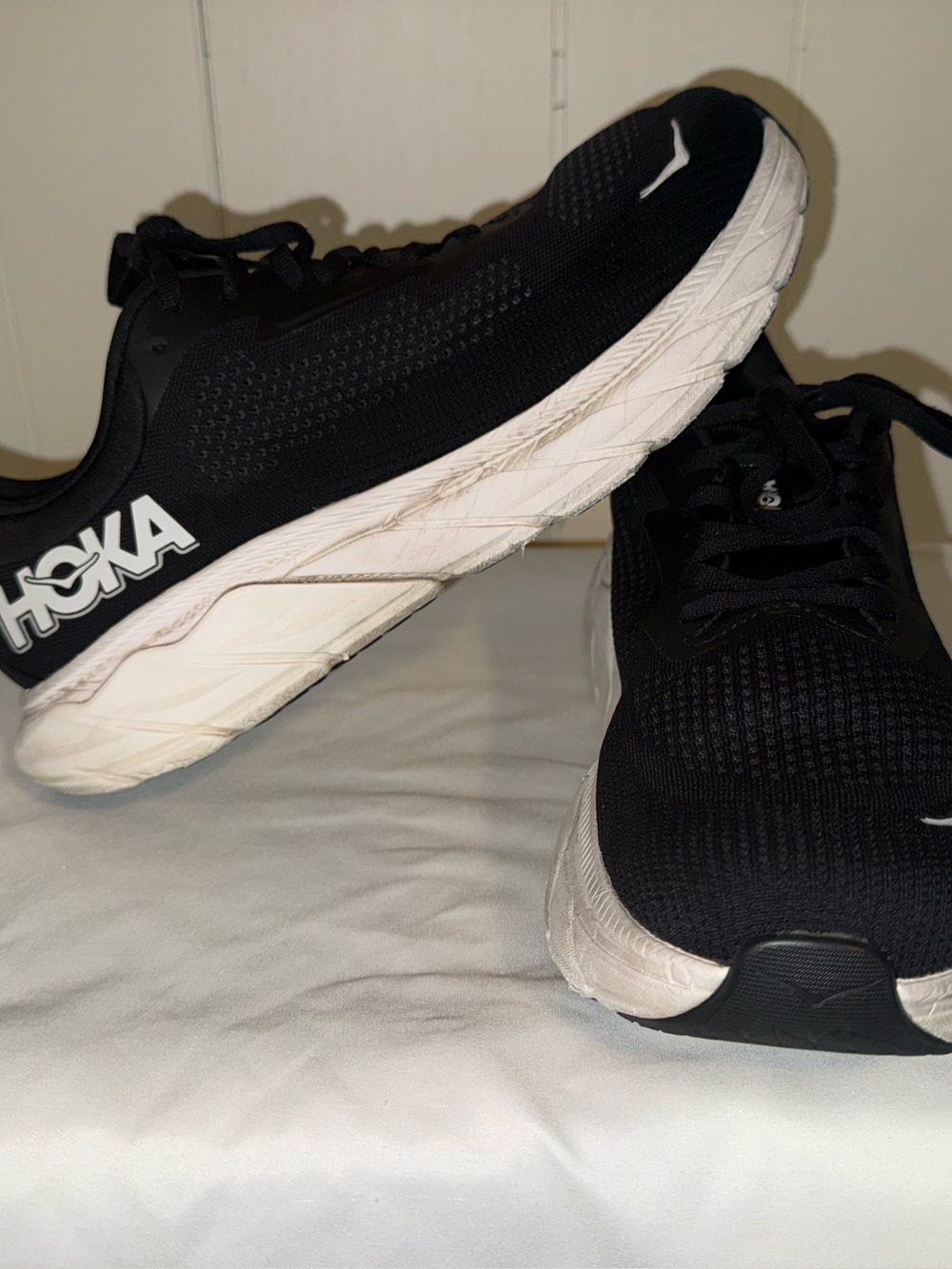 HOKA ONE Arahi 7 Mens 8.5 2E WIDE Running/Walking Shoes Black/White